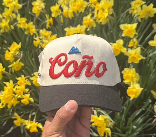 Coño “Mountain” Snapback – Cream/Black